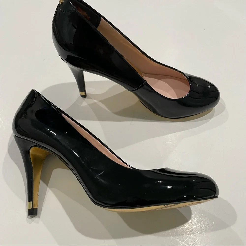 Ted Baker London Glossy Black Heels with Gold Detail - Picture 2 of 11